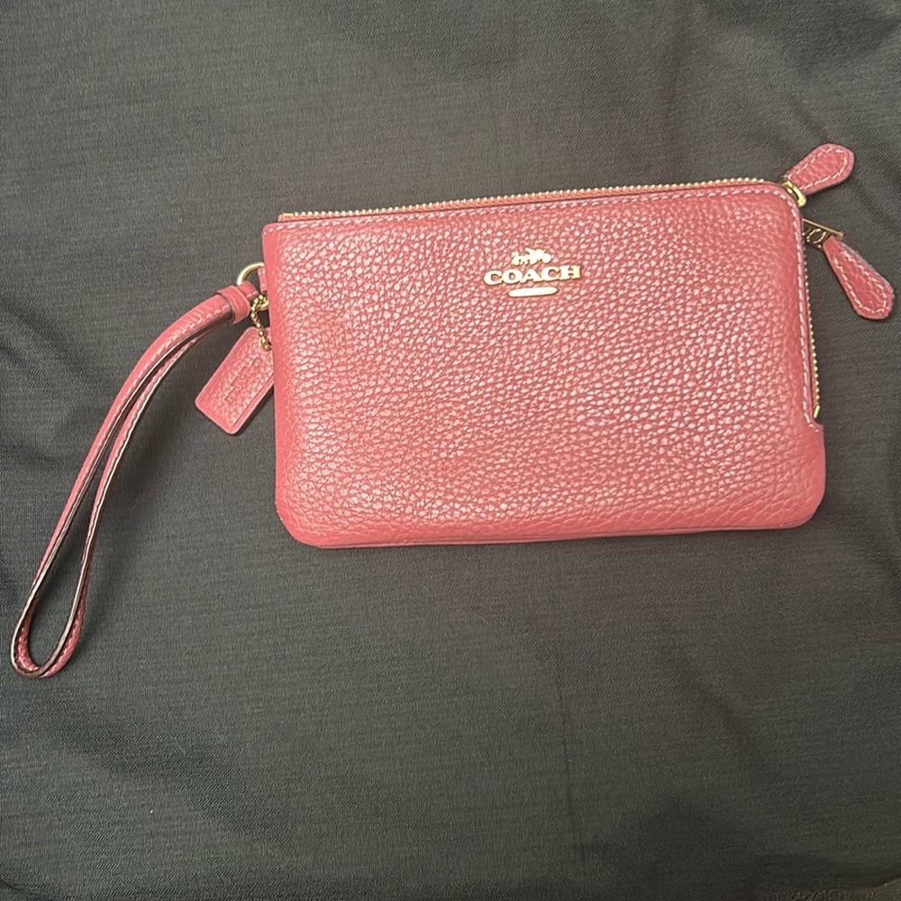 Coach Muave wristlet, NEW